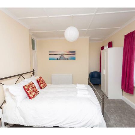 דיל Sandown Villa Holiday Home מראה חיצוני תמונה