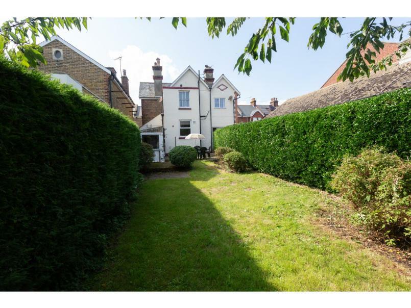 דיל Sandown Villa Holiday Home מראה חיצוני תמונה