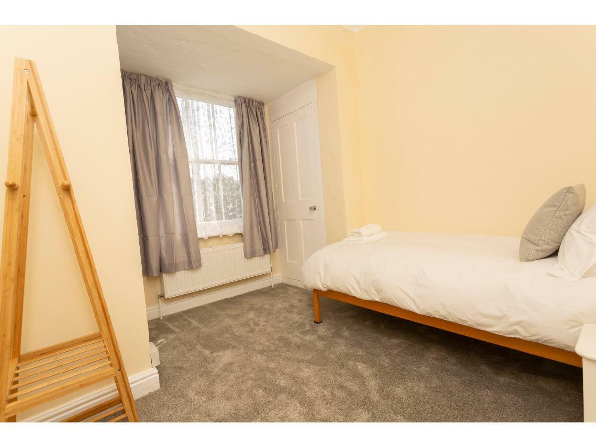 דיל Sandown Villa Holiday Home מראה חיצוני תמונה
